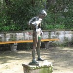 Statue2